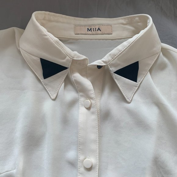 MIIA cream colored button up size S - Picture 3 of 3